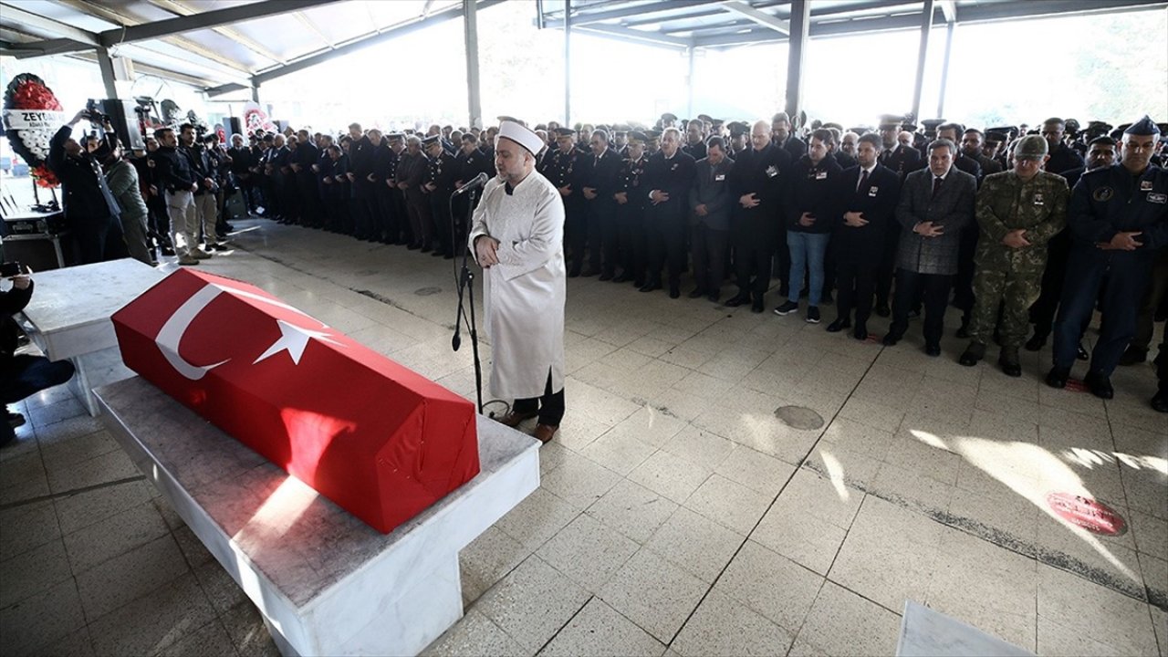 Şehit Uzman Çavuş, Adana'da son yolculuğuna uğurlandı!