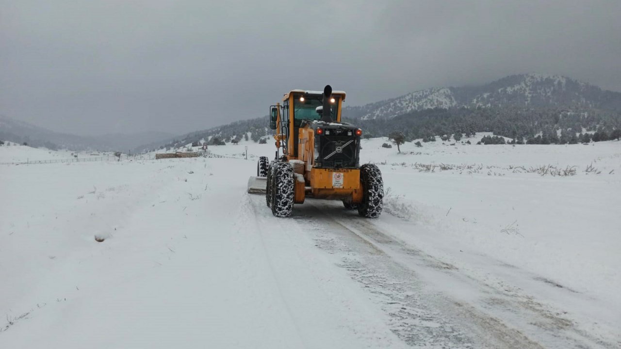 Kahramanmaraş’ta Yollar Büyükşehir’le Ulaşıma Açık Tutuluyor