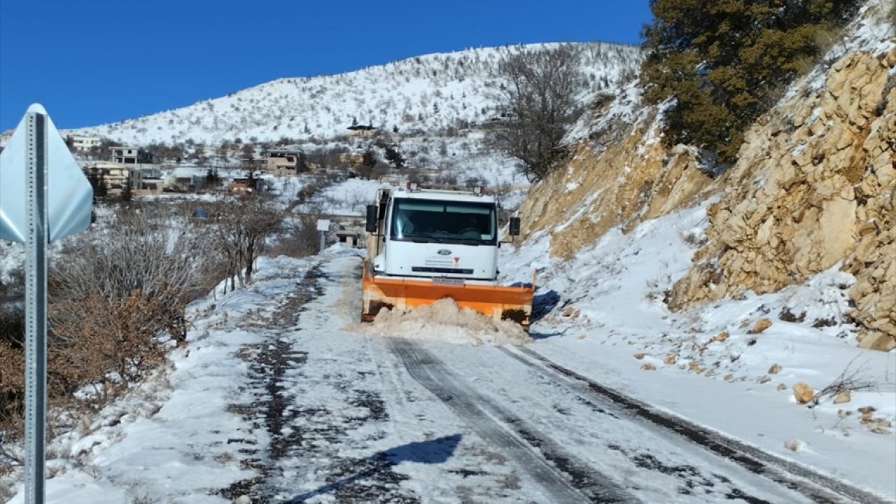 Kahramanmaraş’ta 82 mahallenin yolu ulaşıma kapandı!