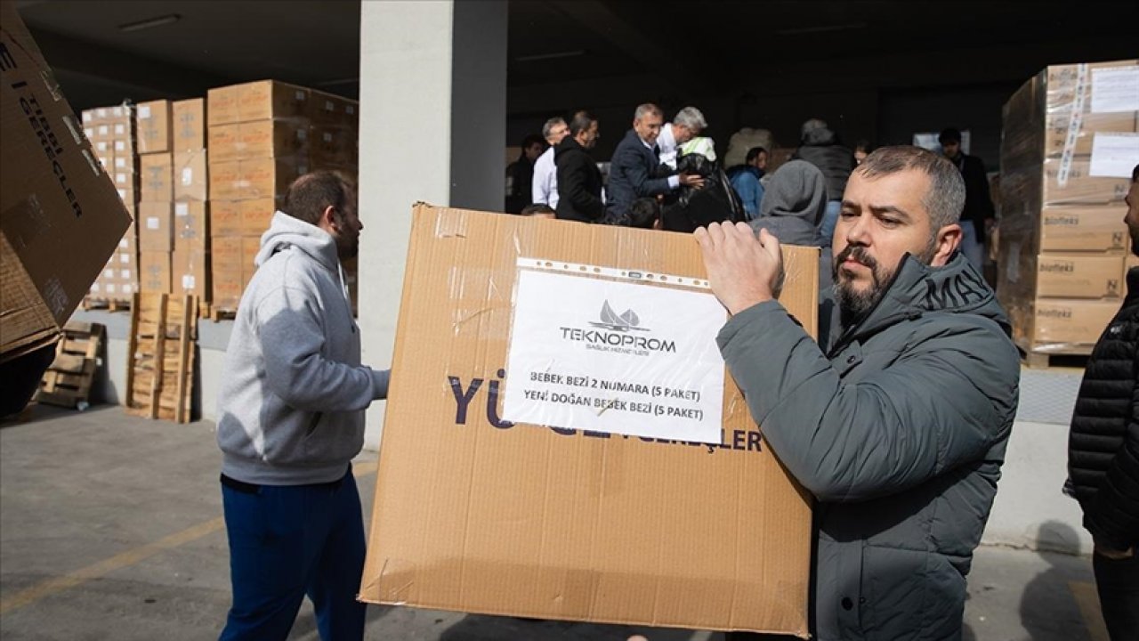 Bilkent Şehir Hastanesi'nden 3 tır tıbbi malzeme gönderildi