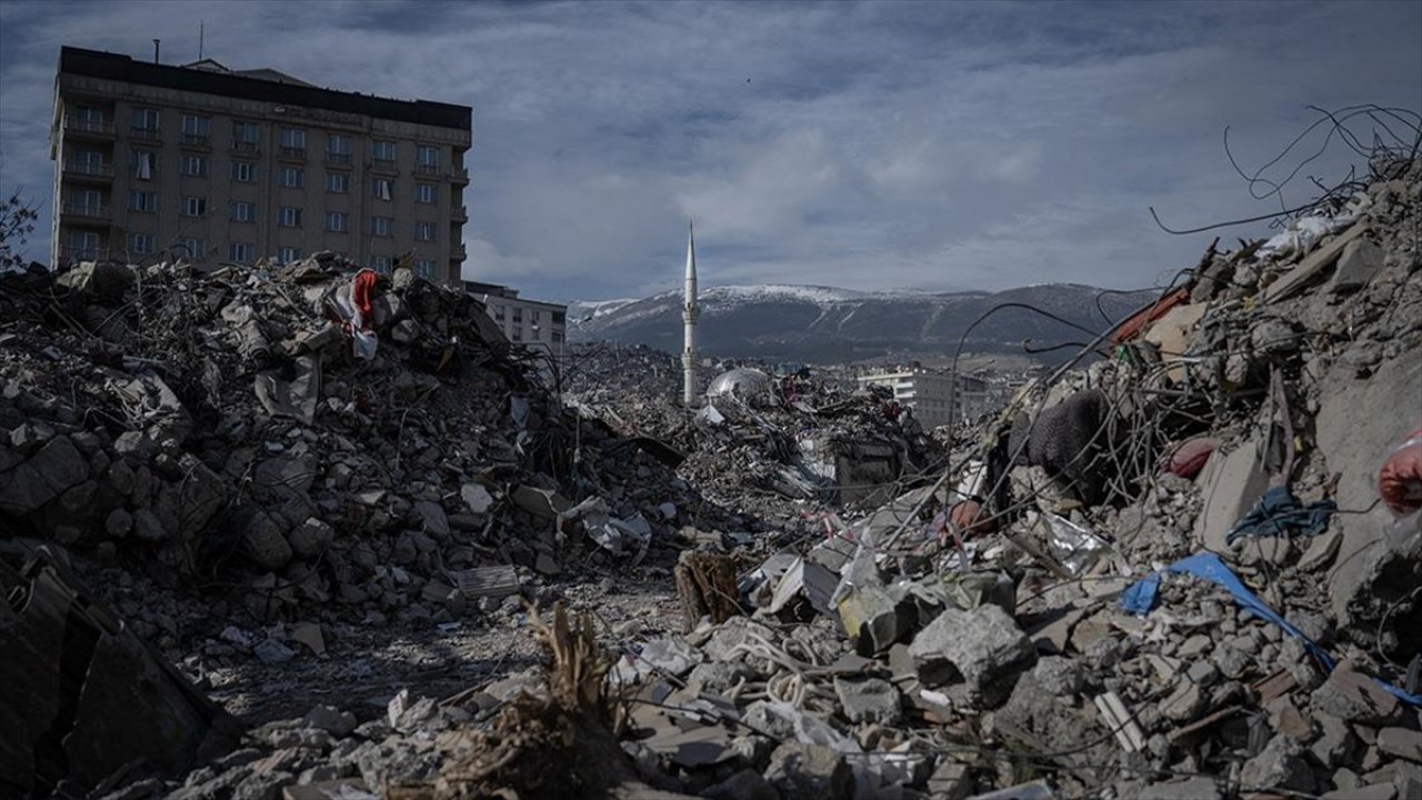 Kahramanmaraş'ta 10 cadde ve sokakta enkaz kaldırma çalışmaları yapılacak!