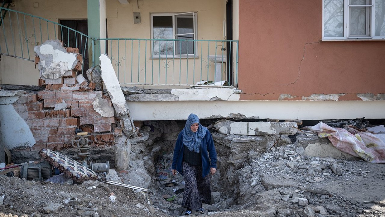 Varto depreminden kaçtılar, Kahramanmaraş depreminde 7 can verdiler!