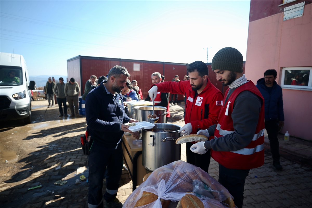 Kızılay’dan Kahramanmaraş kırsalında yemek desteği!