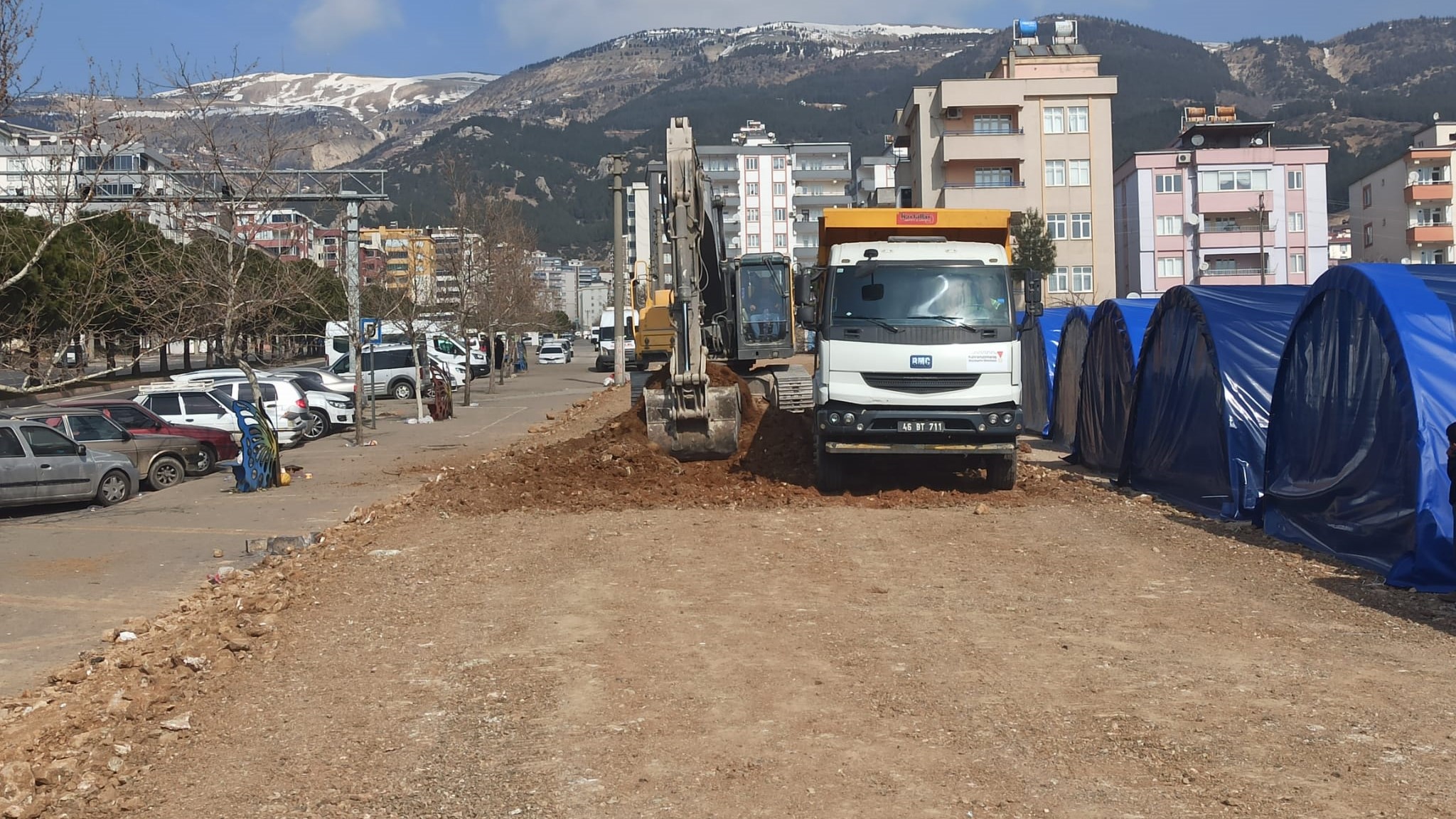 Kahramanmaraş’ta Konaklama Alanlarında Alt ve Üstyapı Çalışmaları Sürüyor!