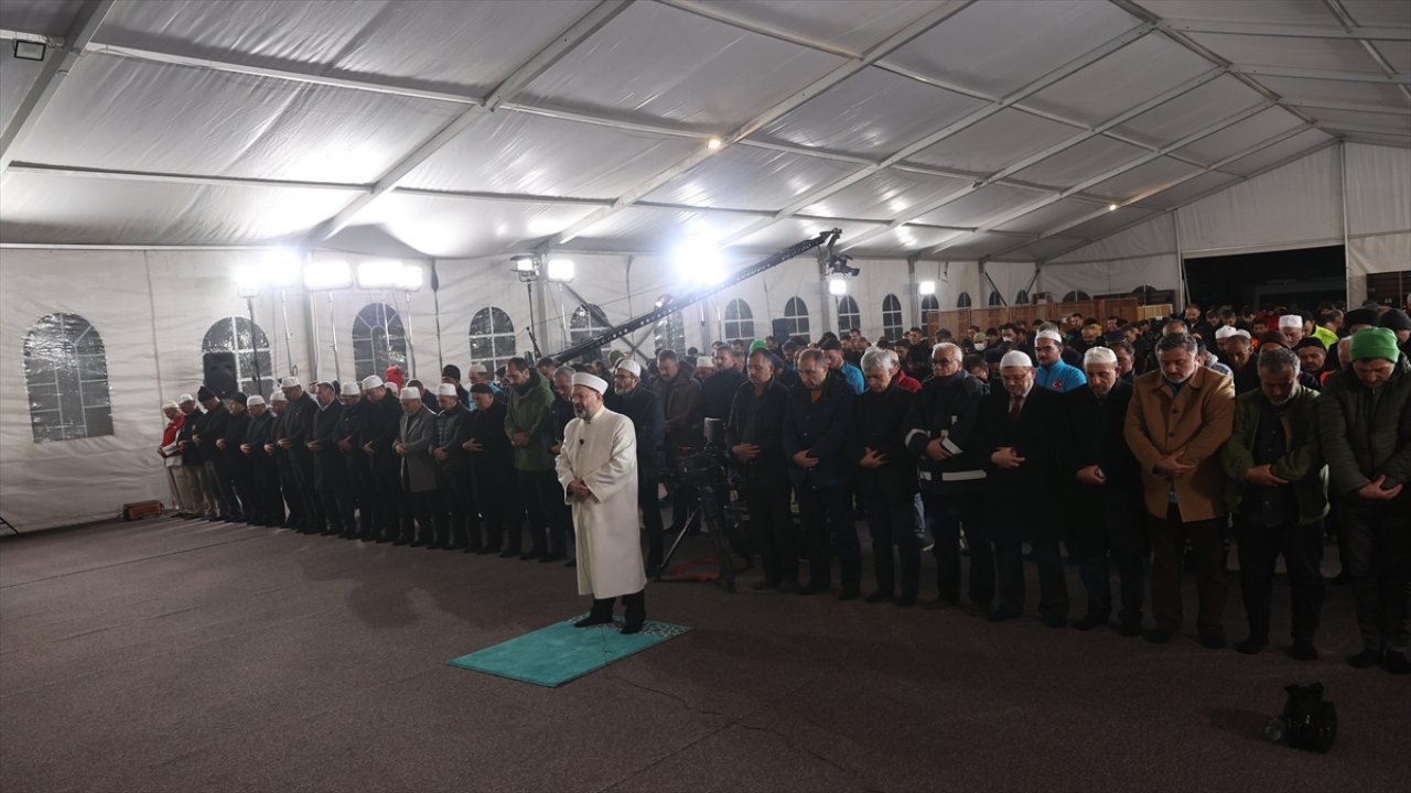 Diyanet İşleri Başkanı Erbaş Kahramanmaraş'ta Berat Kandili programına katıldı