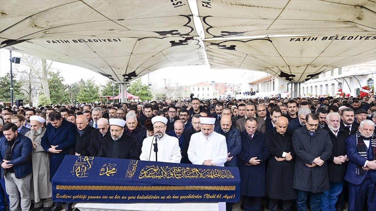 Sanayi ve Teknoloji Bakanı Varank'ın babası, son yolculuğuna uğurlandı!