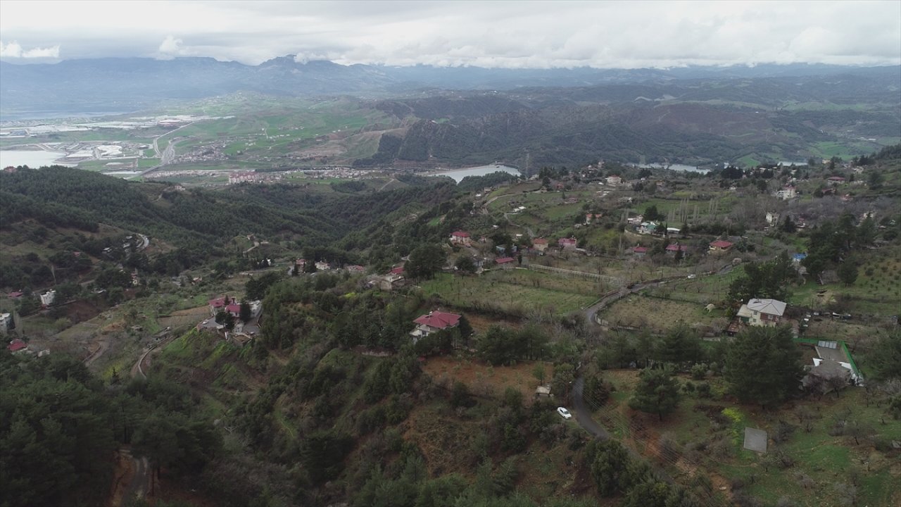 Kahramanmaraş'ta bağ evleri depremzedelere sığınak oldu!