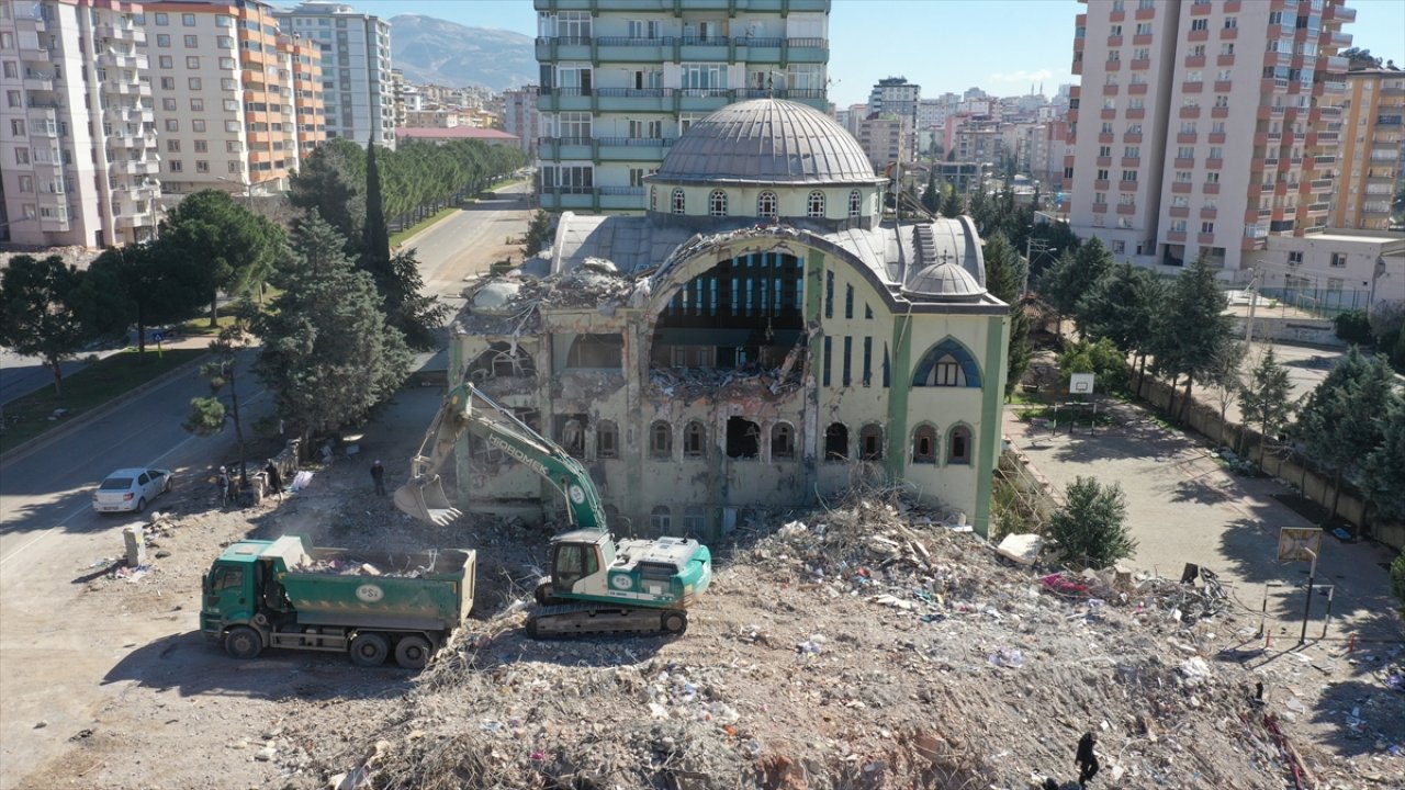 Kahramanmaraş'ta 1177 camii hasar aldı!