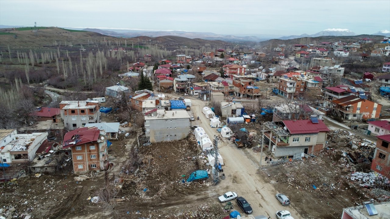 Depremde Göksun’daki Mahallede 152 kişi hayatını kaybetti!