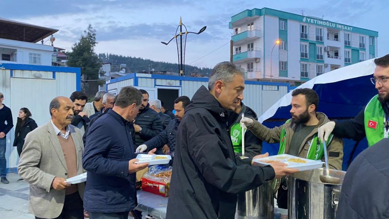 Vali Akkoyun İlk İftarını Vatandaşlarla Yaptı