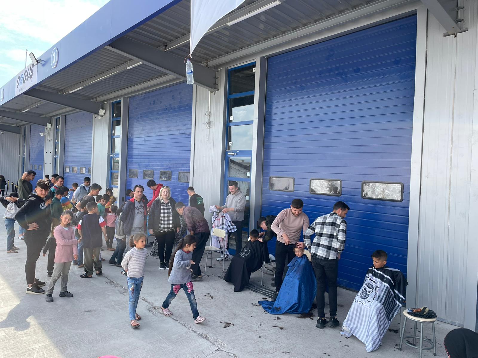 Kahramanmaraş’ta depremzedelere saç bakımı!