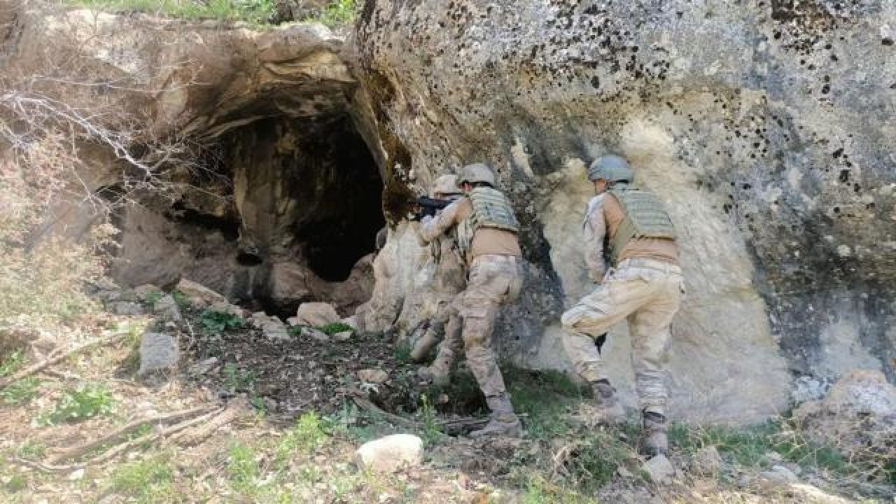 Hakkari'de 4 terörist etkisiz hale getirildi!