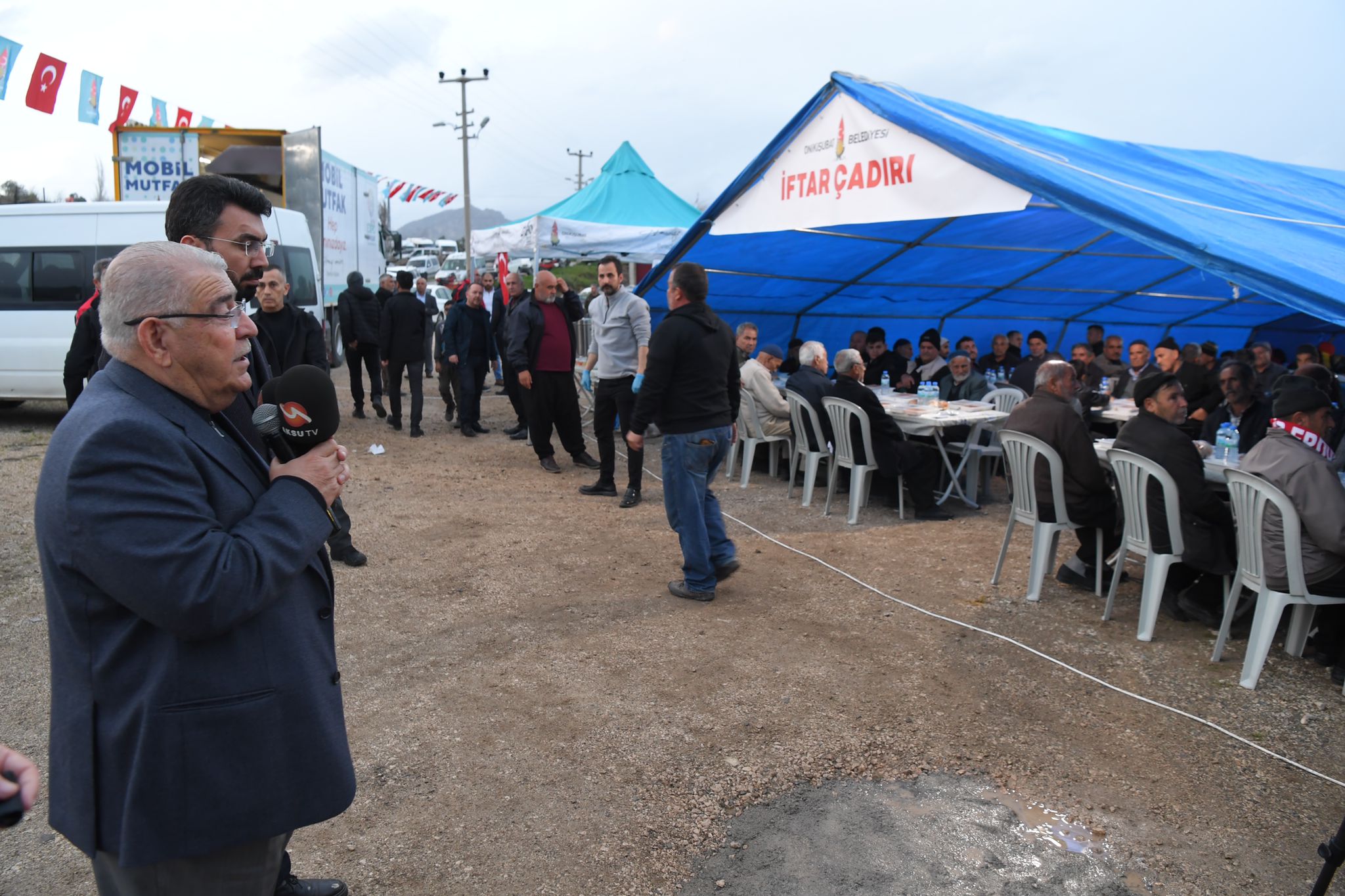 Onikişubat Belediyesi iftar sofrasını Döngele Mahallesi’ne kurdu!