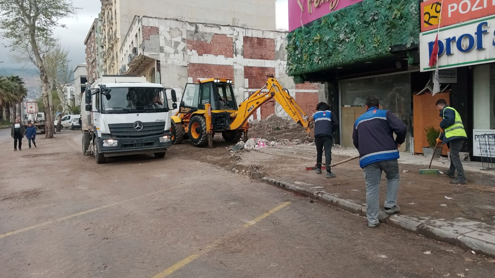 Kahramanmaraş’ta ekipler Halk Sağlığı ve Kent Estetiği İçin Sahada!