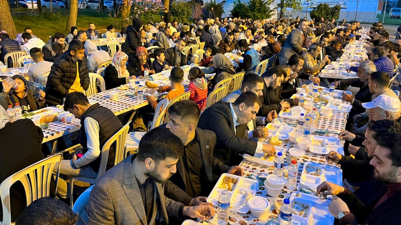 Ülkü Ocakları’ndan Kahramanmaraş'ta iftar!