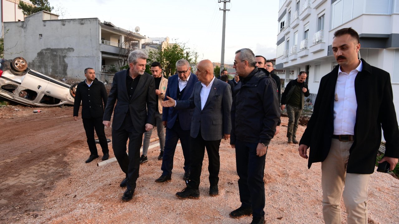 Başkan Güngör, hortumun Vurduğu Pazarcık’ı Ziyaret Etti!