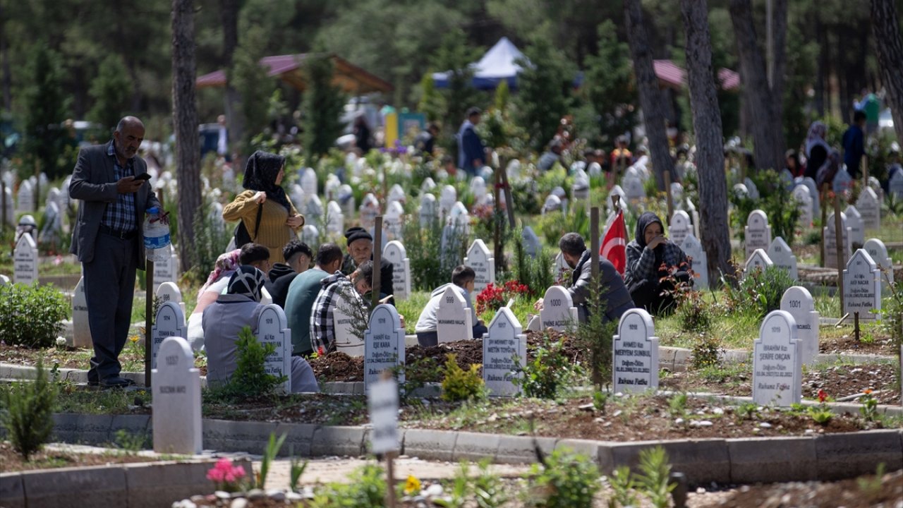 Kahramanmaraş'ta bayram neşesini hüzünlü ziyaretler aldı!