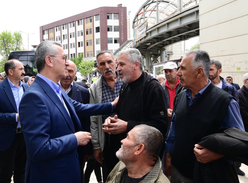 Kahramanmaraş Büyükşehir Belediye Başkanı Güngör, Vatandaşlarla Bayramlaştı