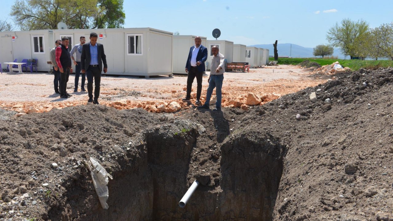 CHP Milletvekili Adayı Bağlar’dan fosseptik çukuru tepkisi! "Bir çocuk düşerse sorumlusu kim olacak"