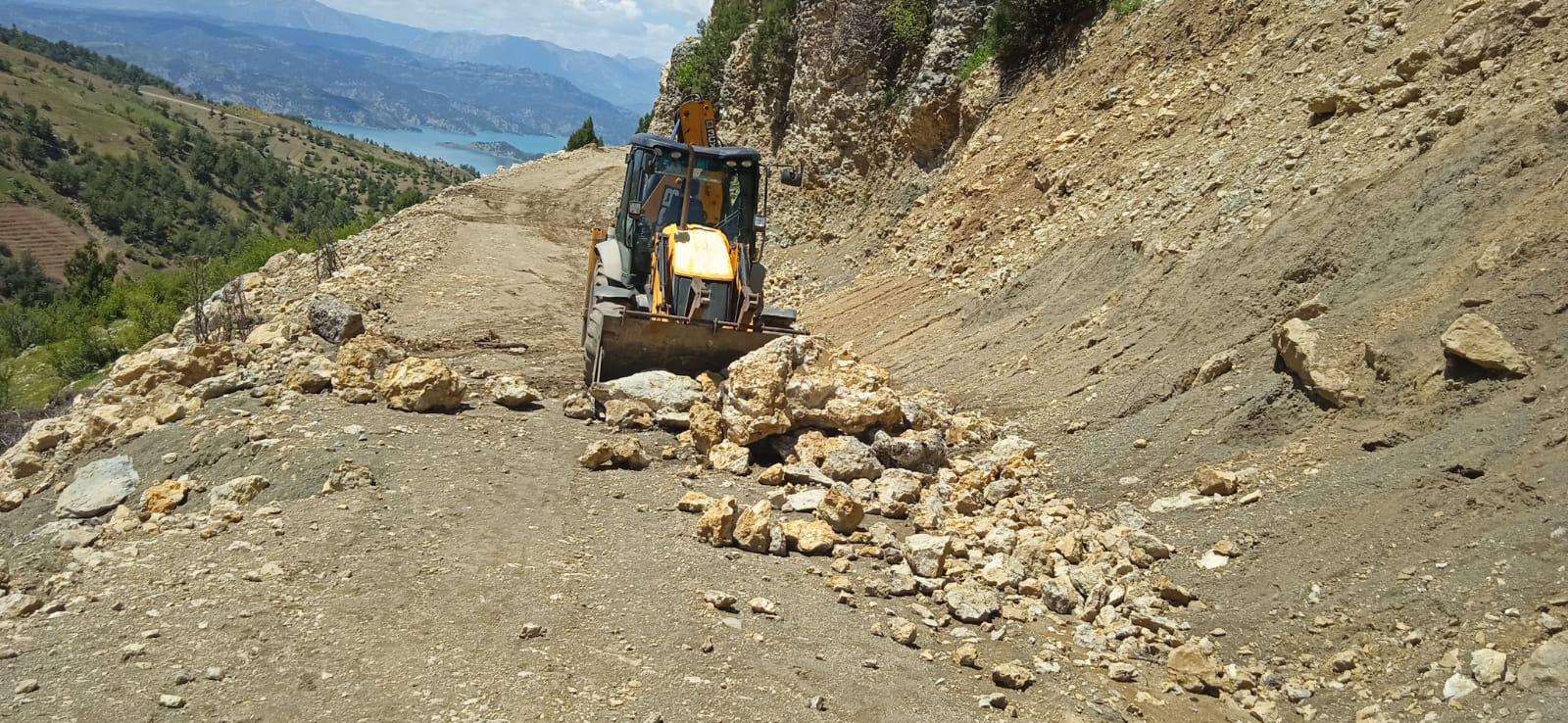 Kahramanmaraş Dulkadiroğlu’nda kapanan yollar açılıyor!