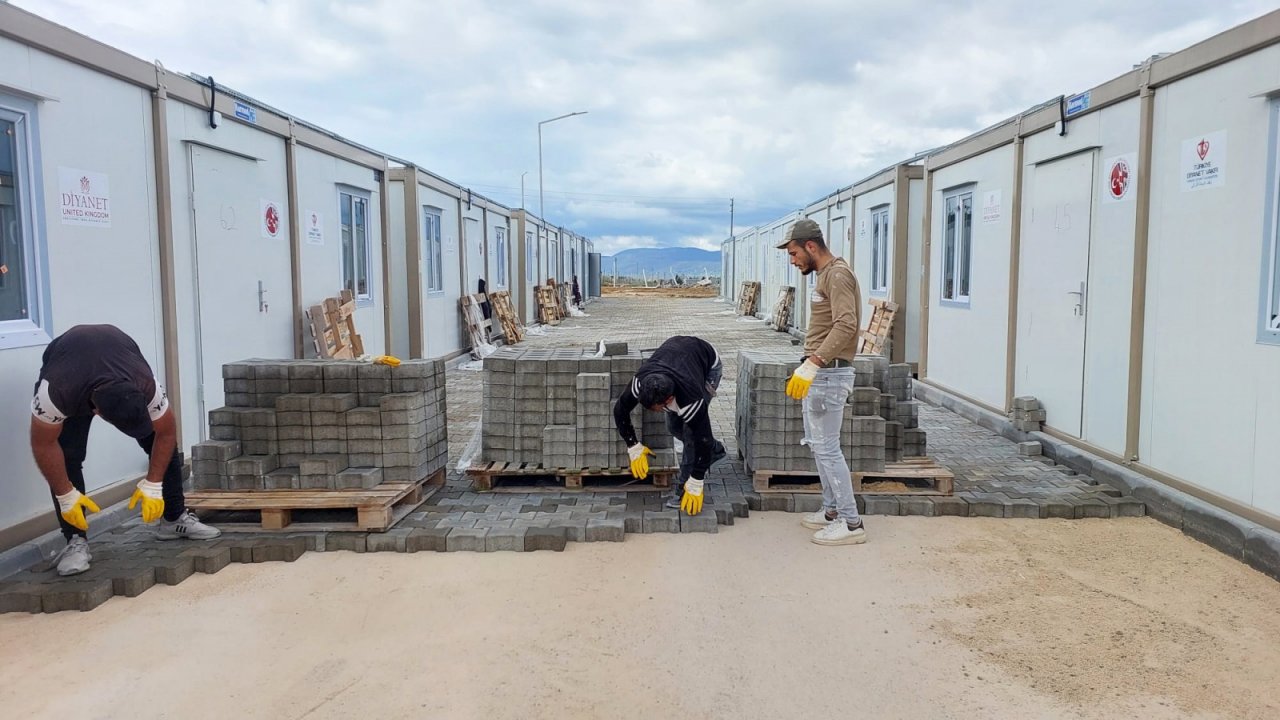 Göksun Konteyner Kent’te Asfalt ve Parke Tamamlanıyor