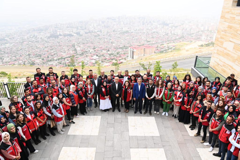 Başkan Güngör, ‘Bu zorlu sürecin üstesinden hep birlikte geleceğiz’