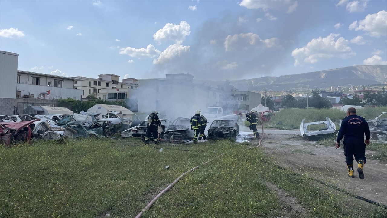 Kahramanmaraş'ta araçlar yandı!