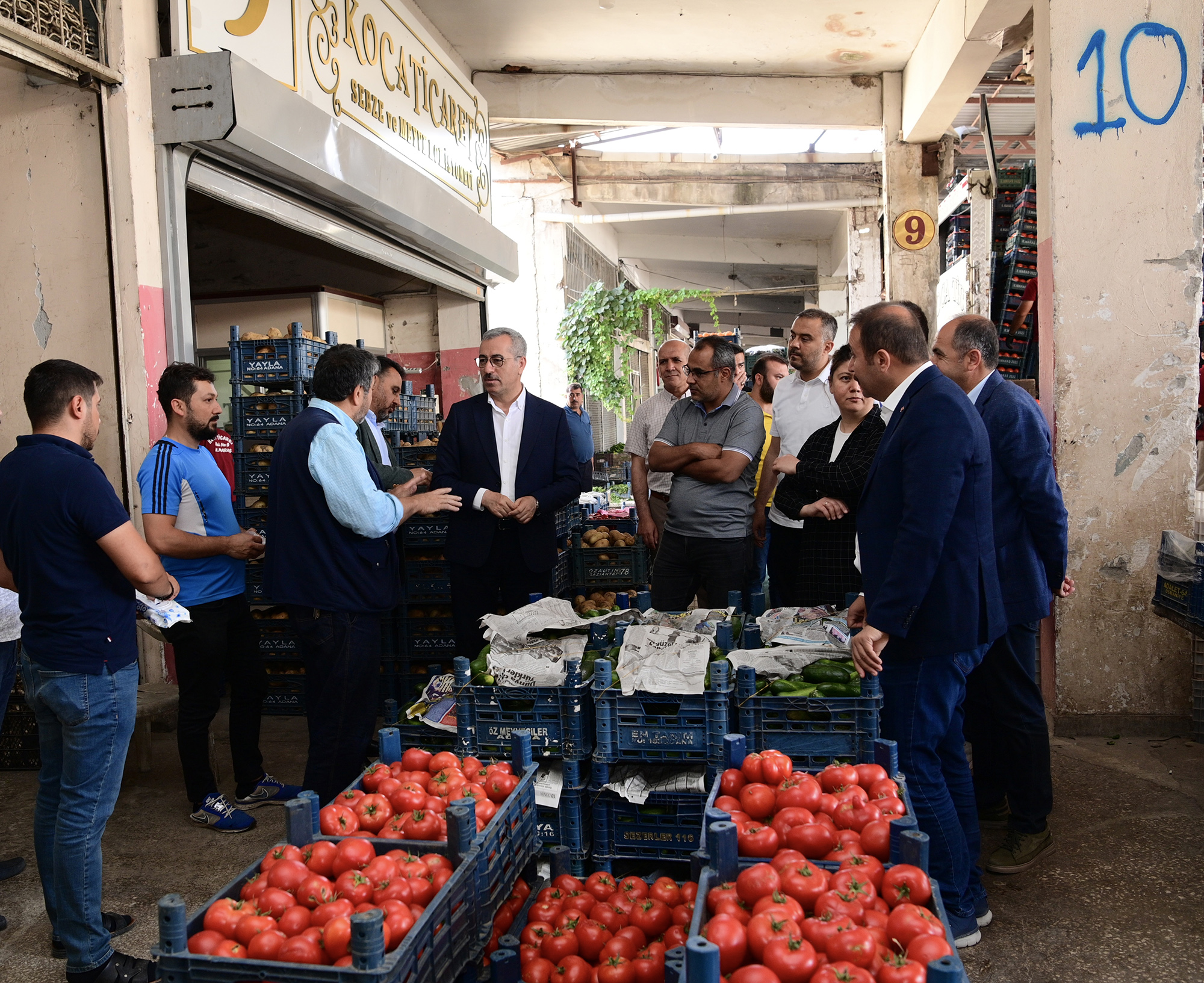 Başkan Güngör, "Sebze meyve halinde faaliyetler aksamadan sürüyor"