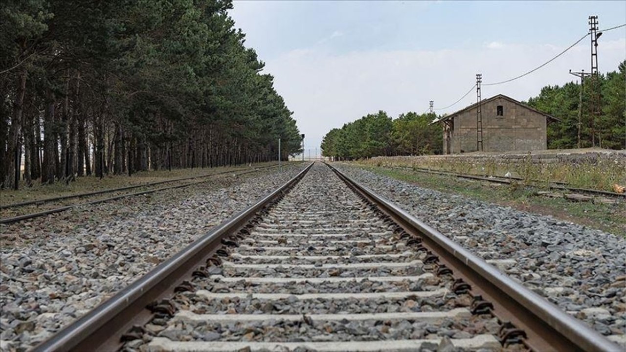 TCDD, tren yollarında otla mücadele için ilaçlama yapılacağı uyarısında bulundu