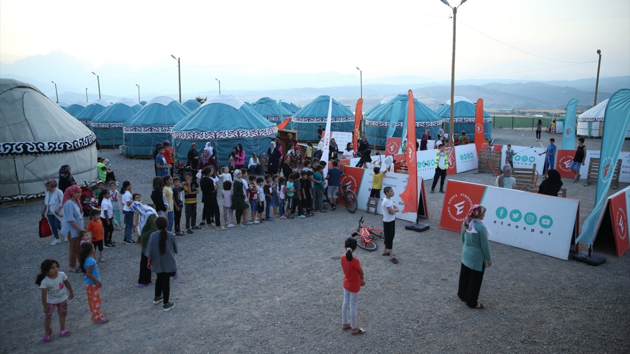 Kahramanmaraş’ta depremzede öğrenciler için Karne Şenliği düzenlendi