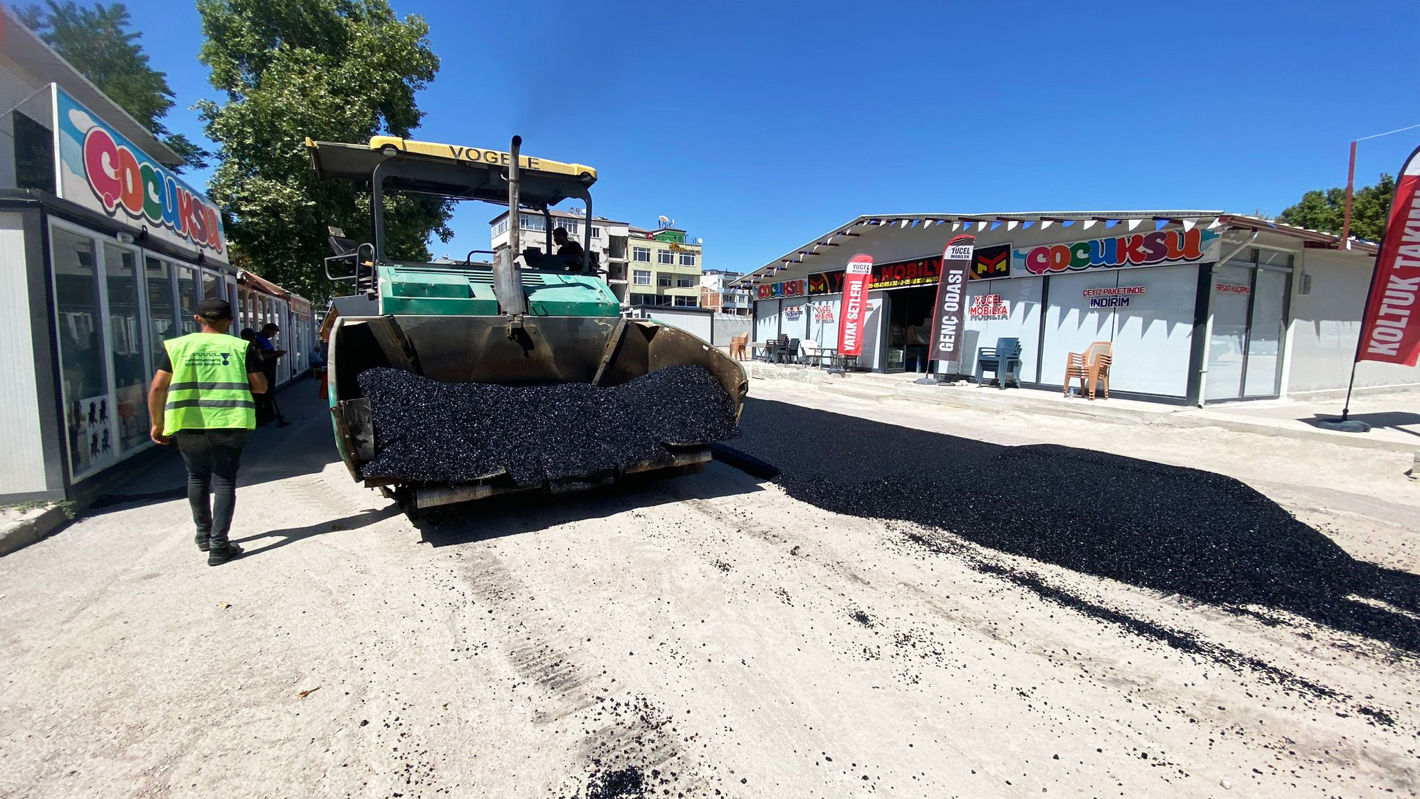 Elbistan’da bir cadde daha yenilendi!