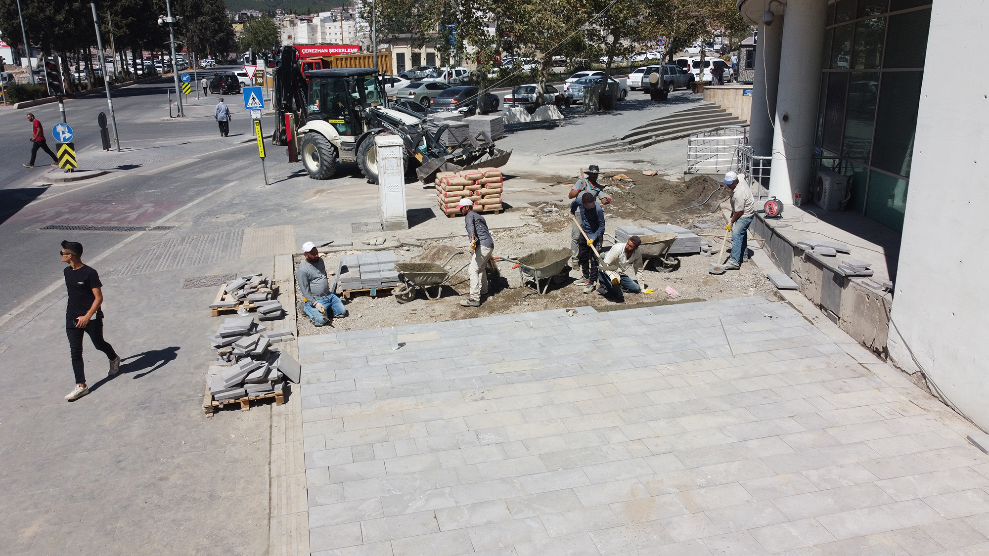 Kahramanmaraş’ta can kaybının en çok yaşandığı bölgede yürüyüş yolları yenileniyor!