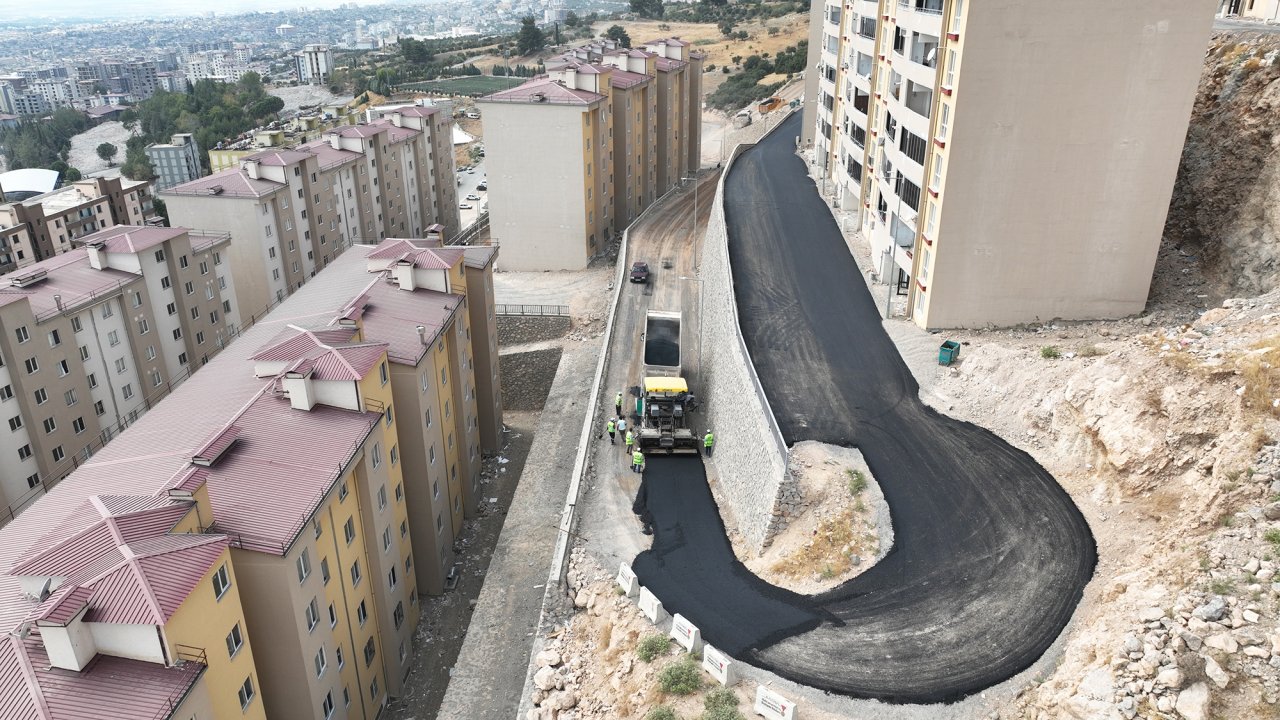 Kahramanmaraş’ta Doğukentteki bölge asfalta kavuştu!