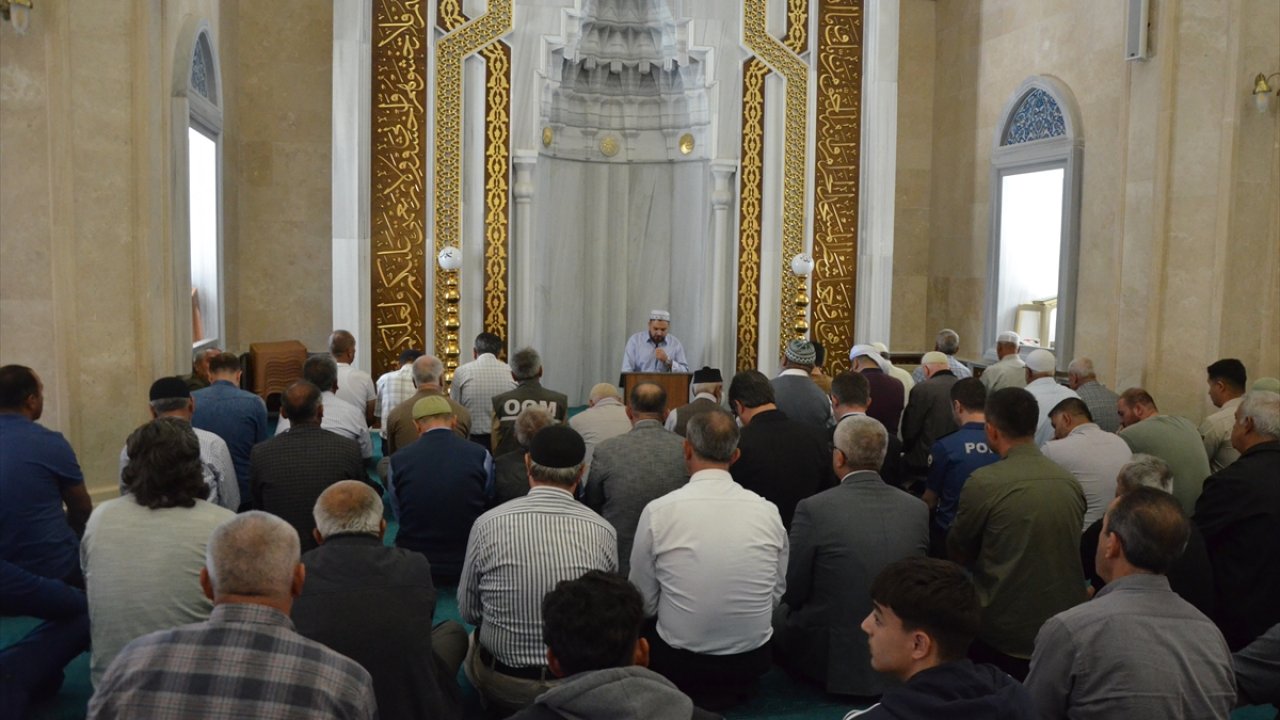 Kahramanmaraş’ta deprem şehidi öğretmen ve öğrenciler için mevlit okutuldu!