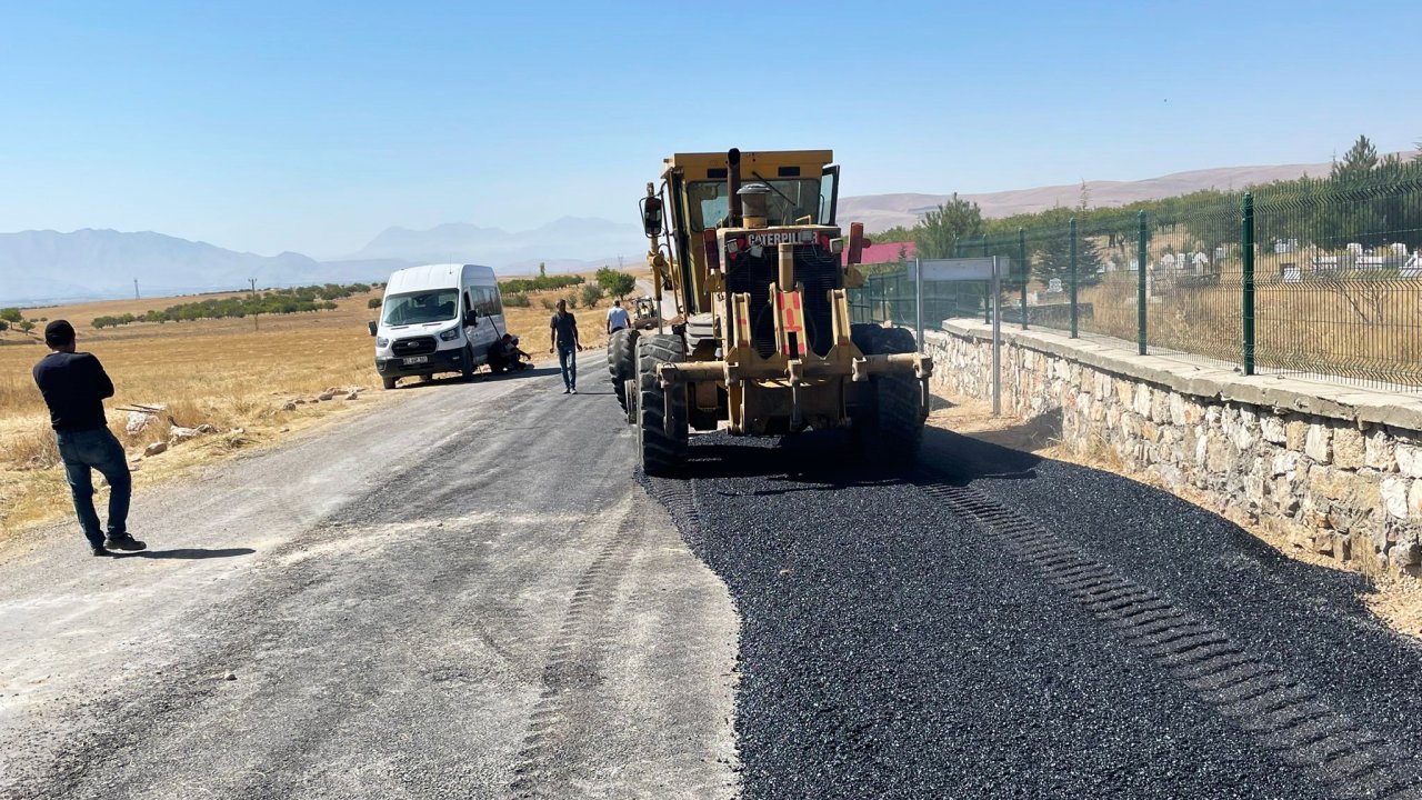 Elbistan’da Kırsal Mahallelerin Ulaşımı İyileştiriliyor!