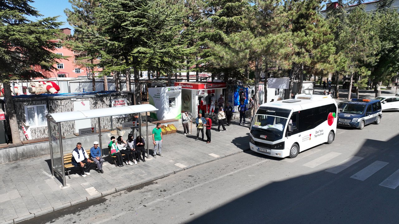 Kahramanmaraş’ın bir ilçesinde ilk kez toplu ulaşıma geçildi!