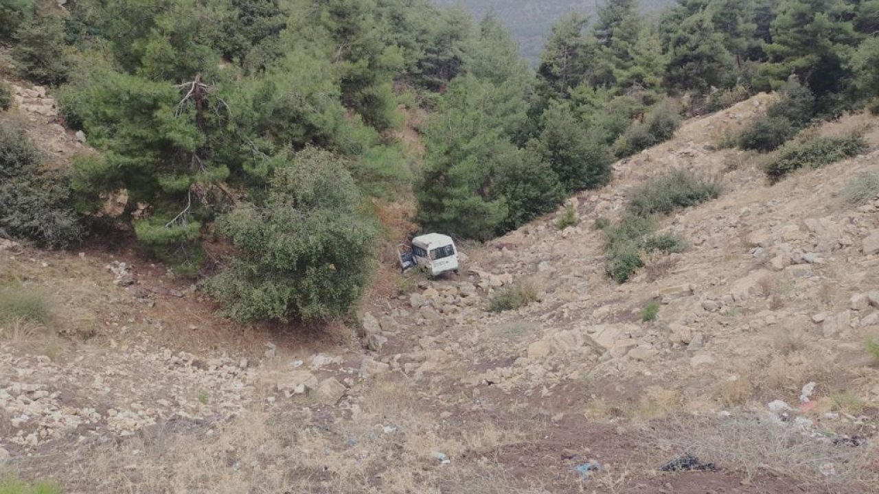 Kahramanmaraş’ta araç 40 metrelik uçuruma yuvarlandı: 3 yaralı!