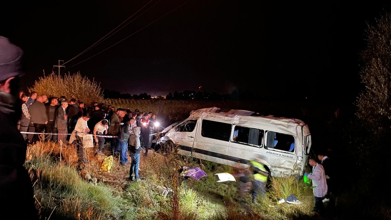 Kahramanmaraş-Göksun minibüsü devrildi! Ölü ve yaralılar var!