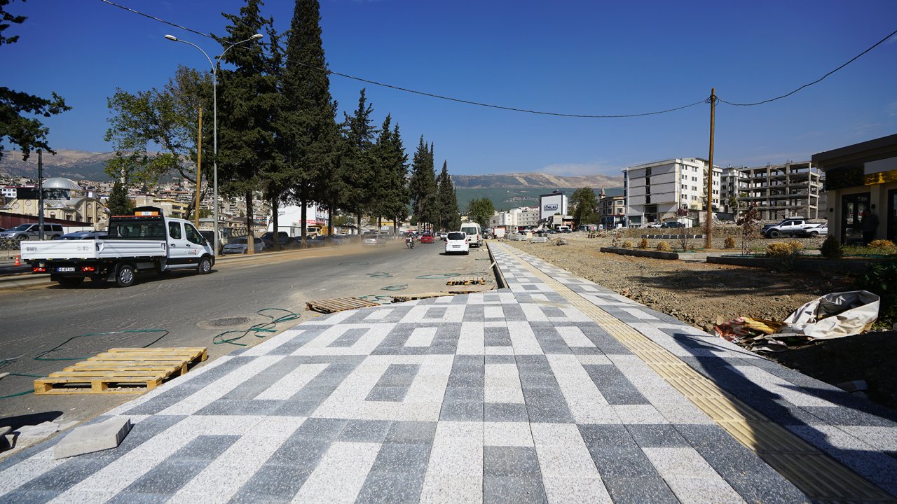 Kahramanmaraş’ta depremin kalbi yenileniyor!