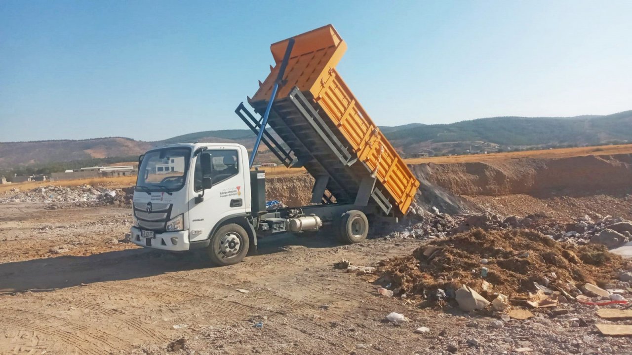 Kahramanmaraş’ta Dulkadiroğlu ve Onikişubat’ta Hafriyat Temizliği sürüyor!