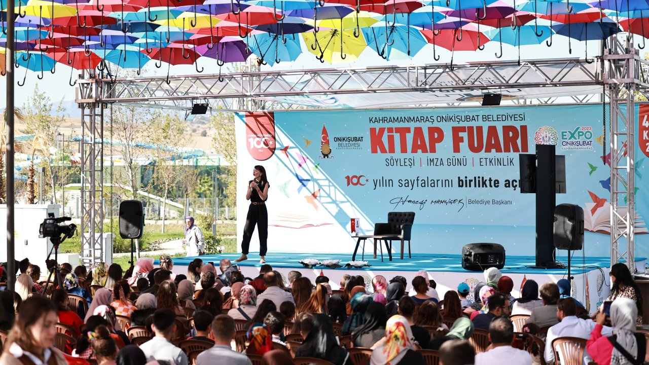 Akademisyen Anne, EXPO 2023 Kitap Fuarı’nda!