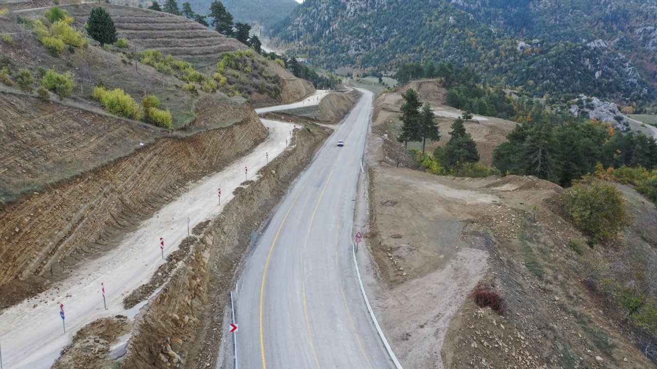 Akdeniz’i, Karadeniz’e bağlayan Kahramanmaraş’taki en kısa yol hizmete girdi!