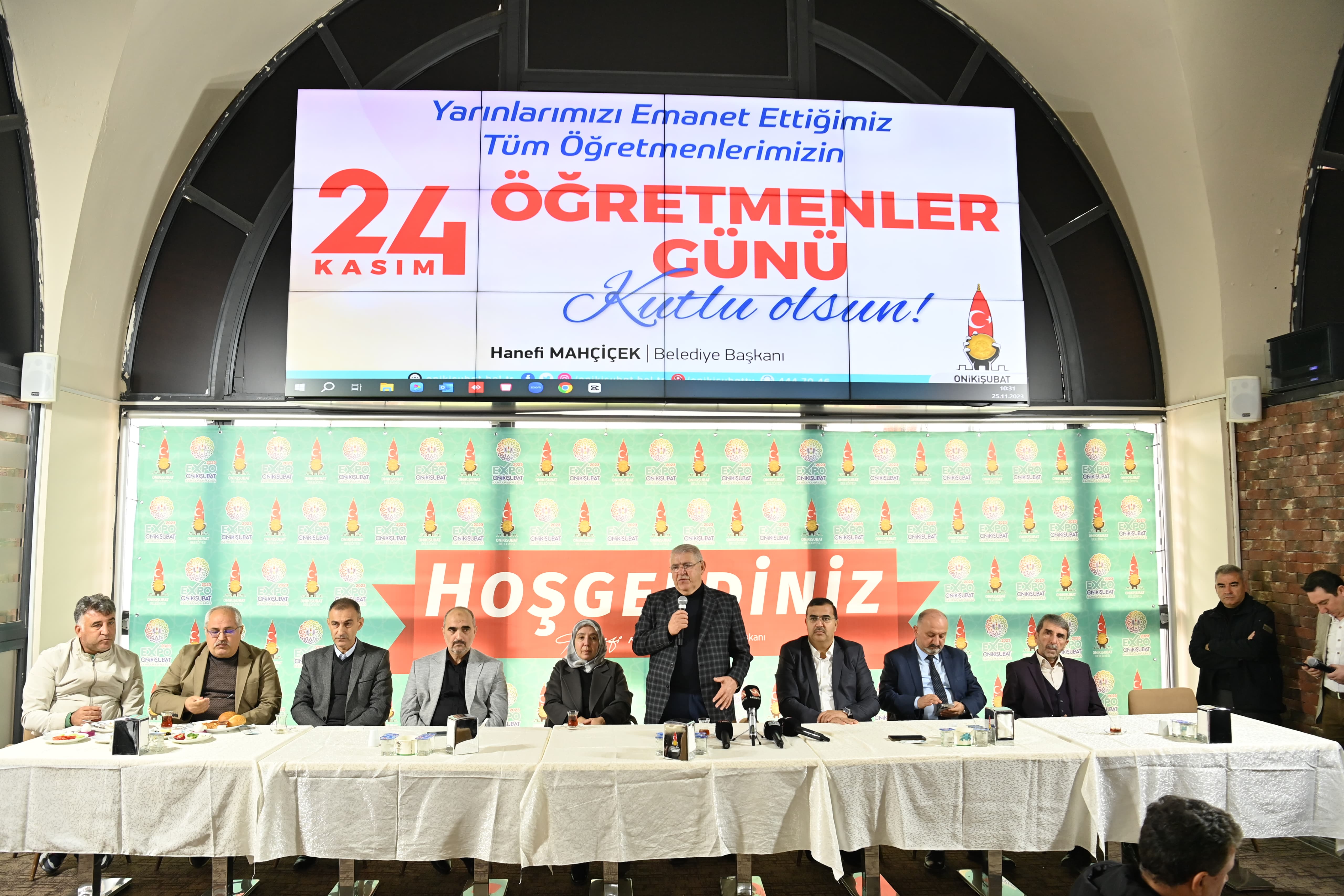 Başkan Mahçiçek, 24 Kasım’da öğretmenleri unutmadı!