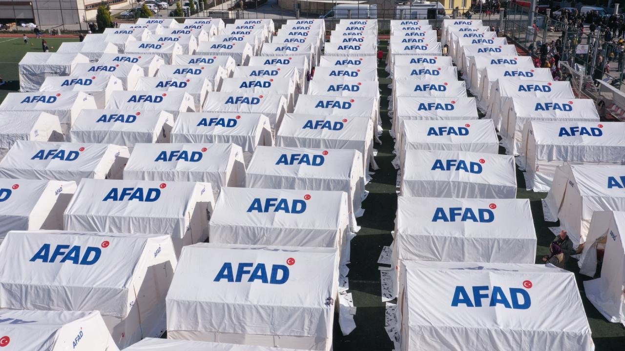 AFAD, Kahramanmaraş depremlerinde 69 milyar yardım ulaştırdı!