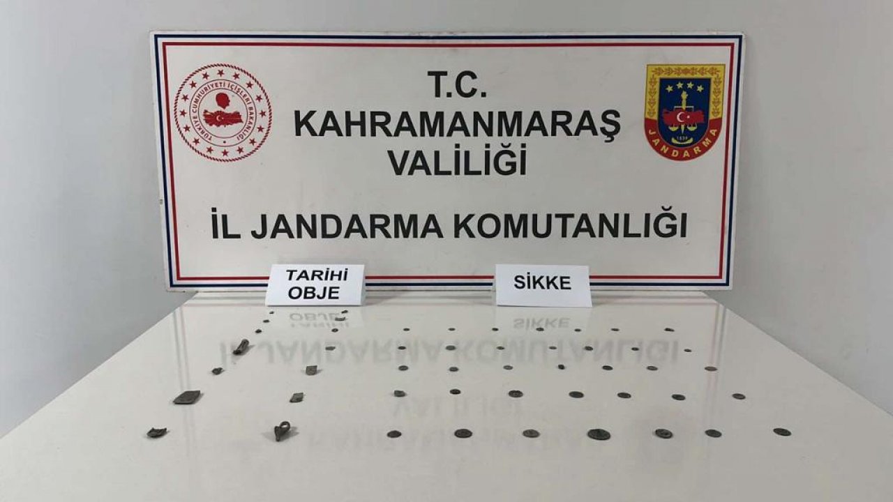 Kahramanmaraş'ta otomobilde 38 sikke yakalandı!