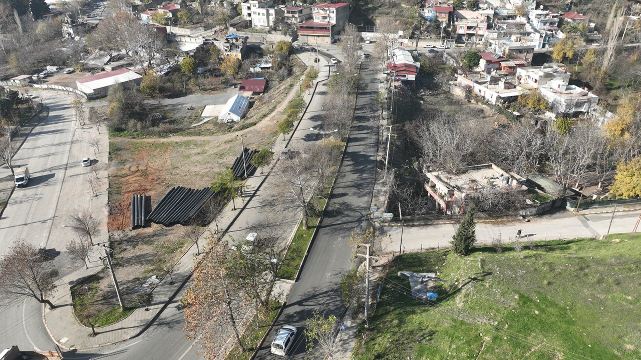 Kahramanmaraş’ta depremde deforme olan yollar yenileniyor!