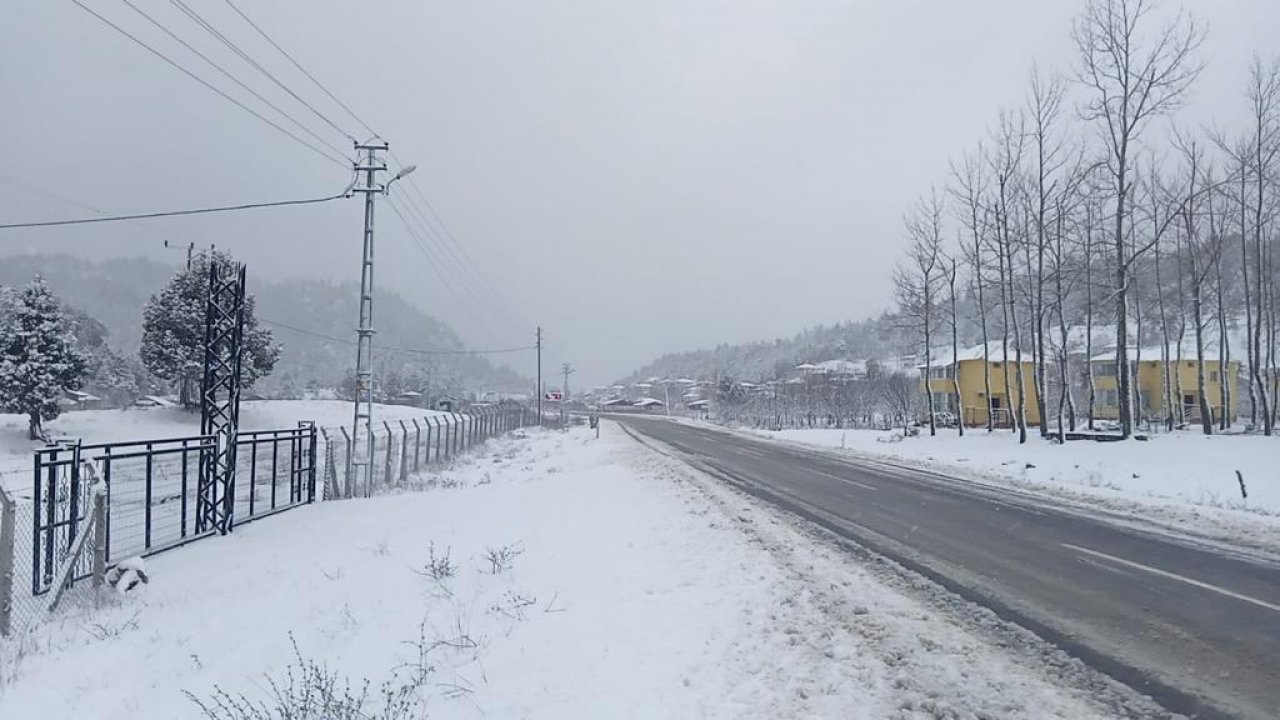 Kahramanmaraş’ın oksijen deposu beyaz gelinlik giydi!