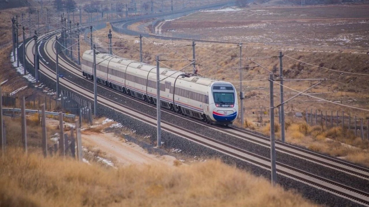 Deprem bölgesine hızlı tren hattı!