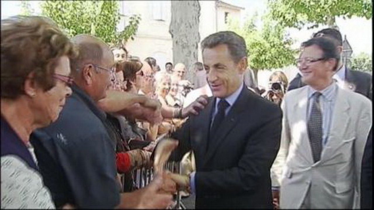 Sarkozy'e Saldırı Anı Kameralarda