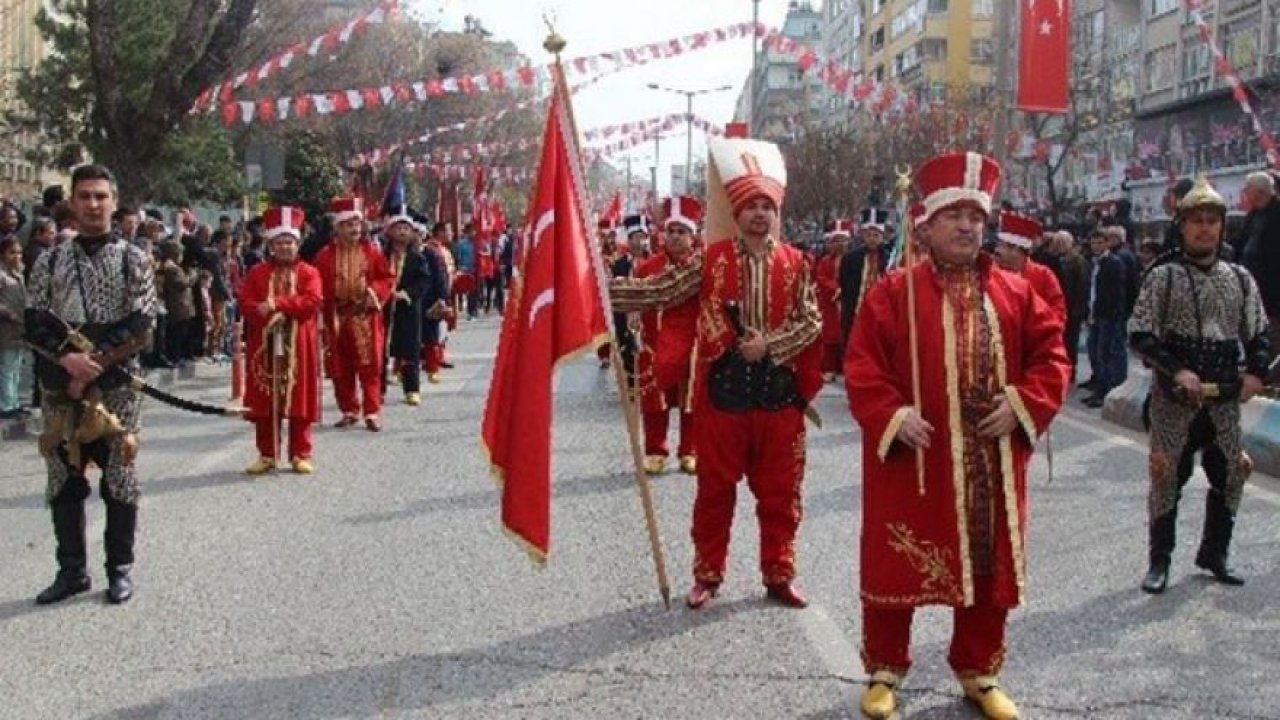 97. Yıl Dönümünde Kahramanmaraş Bando Konseri ve Halk Oyunları Gösterileri Düzenlendi